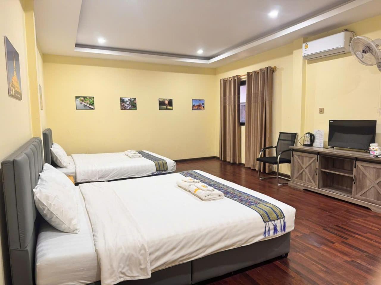 Yula Hotel Thatluang Vientiane Exterior photo